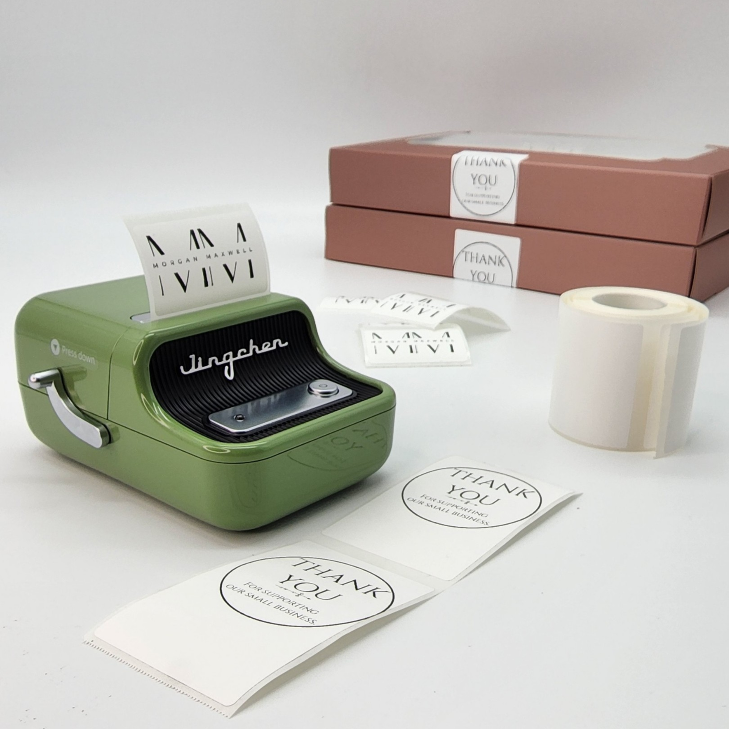 The Labelly Printer + Free Roll of 230 White Labels